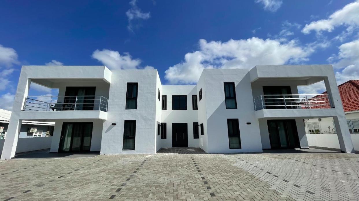 Whitehouse Boulevard, Close To Mambo Beach And City Centre Apartamento Willemstad Exterior foto