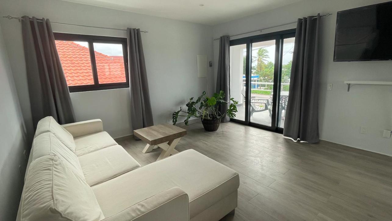 Whitehouse Boulevard, Close To Mambo Beach And City Centre Apartamento Willemstad Exterior foto